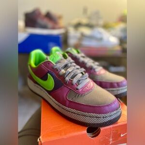 SZ 9M lightly worn
Nike Air Force 1 Low Inside Out from 2006 “Grape Green Bean”